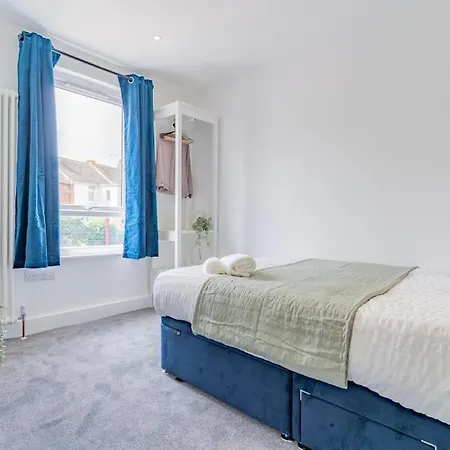 Charming 3 Bedroom In Folkestone! Exterior photo