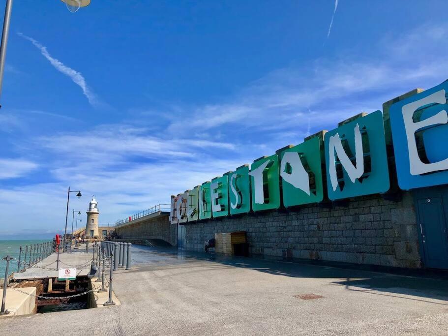 Charming 3 Bedroom In Folkestone! Hébergement de vacances *