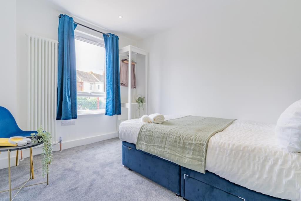 Charming 3 Bedroom In Folkestone! Hébergement de vacances *