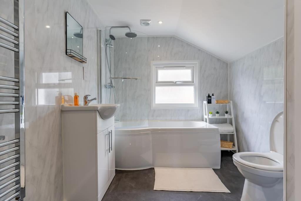 Hébergement de vacances Charming 3 Bedroom In Folkestone! Folkestone